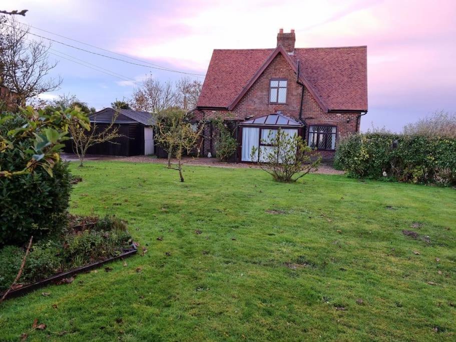 Spacious Detached Home With Beautiful Seaviews, Sleeps 6 Trimingham Exteriör bild